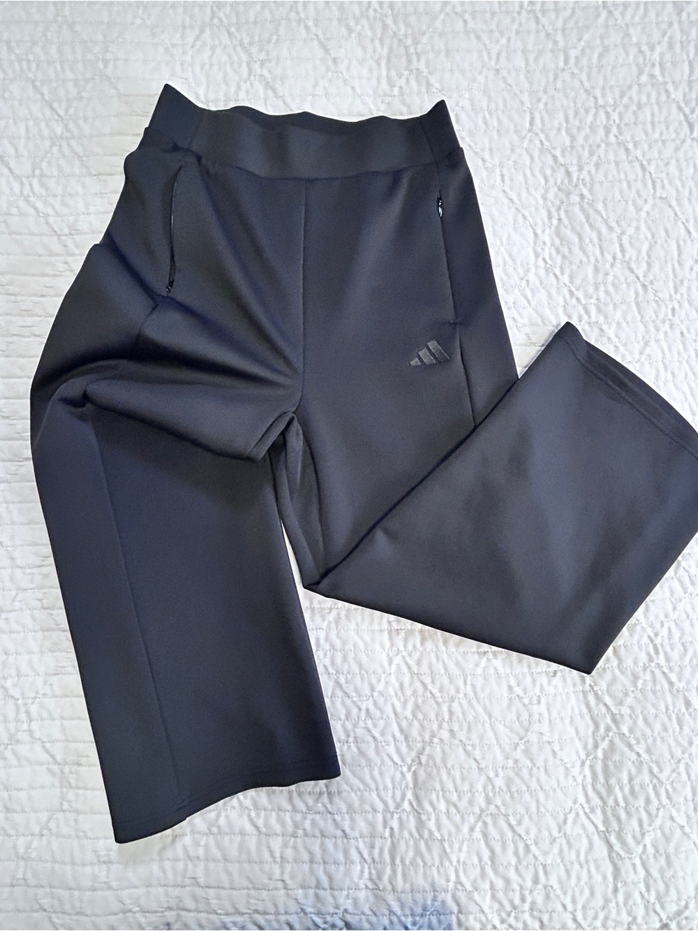 Adidas Women’s Mesium Black Wide Leg Pants Stretch Recycled Polyester 2025